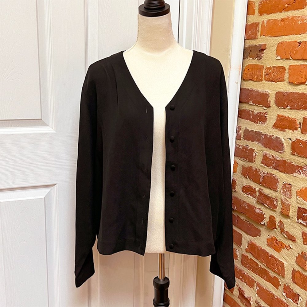 Eileen Fisher Black Matte Textured Silk Crepe V-Neck Button Down Boxy Top
